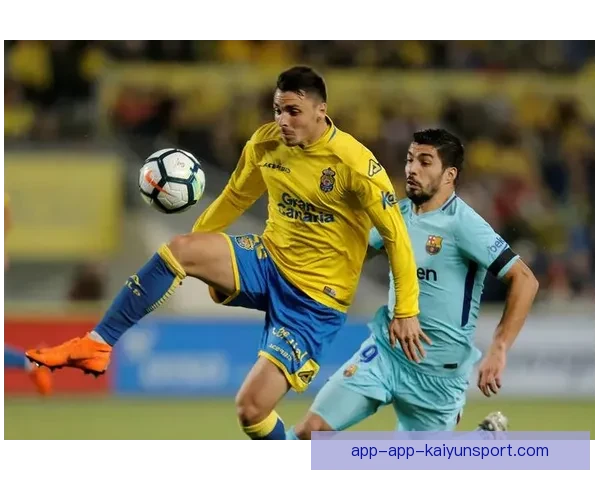 围绕意大利足球甲级联赛排名榜解读争冠与保级格局走势新动向分析